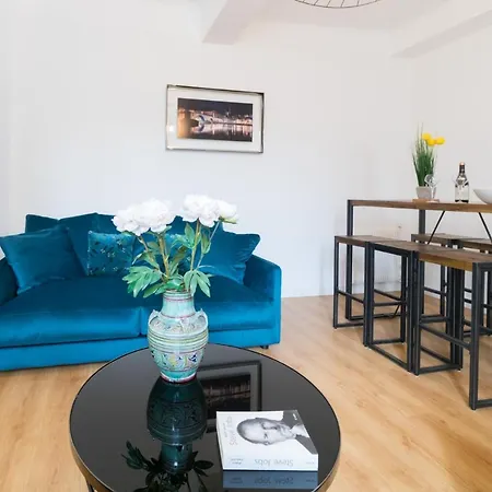 Appartement LE PALAIS DU CHÊNE NOIR WiFI GRATUIT à Avignon Extérieur photo